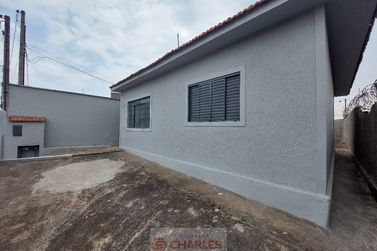 Casa &agrave; venda - 74m&sup2; - Centro