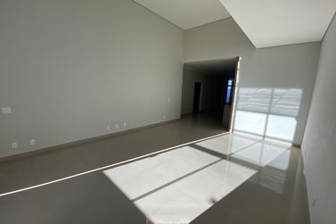 Casa &agrave; venda - 230m&sup2; - Centro