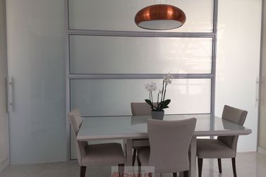 Casa &agrave; venda - 210m&sup2; - Centro