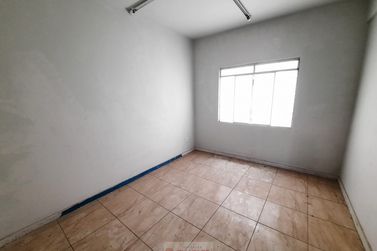 Sal&atilde;o Comercial para alugar - 10m&sup2; - Centro