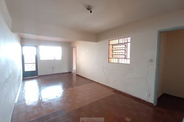 Casa para alugar - 100m&sup2; - Centro