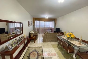 Apartamento &agrave; venda - 120m&sup2; - Centro