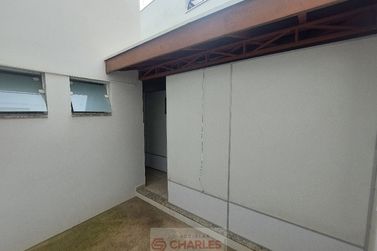 Sal&atilde;o Comercial para alugar - 163m&sup2; - Centro