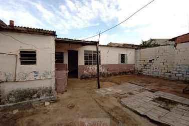 Casa para alugar - 60m&sup2; - Centro
