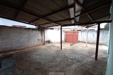 Casa para alugar - 80m&sup2; - Centro