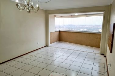 Apartamento &agrave; venda - 142m&sup2; - Centro