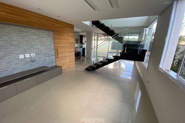 Casa &agrave; venda - 245m&sup2; - Centro