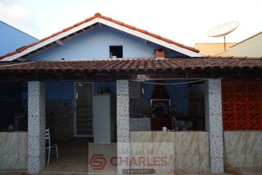 Casa &agrave; venda - 10m&sup2; - Centro