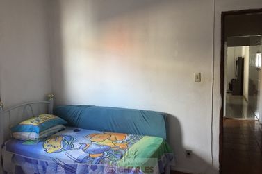 Casa &agrave; venda - 100m&sup2; - Centro