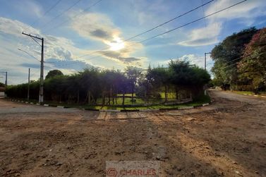 S&iacute;tio &agrave; venda - 10m&sup2; - Centro