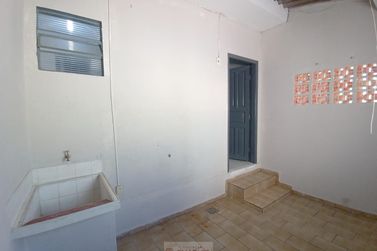 Casa para alugar - 60m&sup2; - Centro