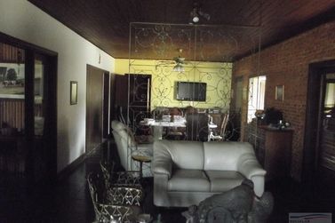 Casa &agrave; venda - 376m&sup2; - Centro