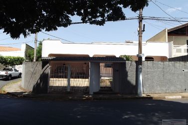 Casa &agrave; venda - 169m&sup2; - Centro