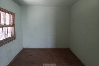 Casa para alugar - 10m&sup2; - Centro