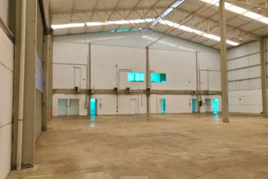 Sal&atilde;o Comercial para alugar - 1258m&sup2; - Centro