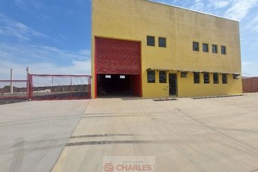 Sal&atilde;o Comercial para alugar - 604m&sup2; - Centro