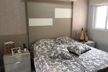 Apartamento &agrave; venda - 86m&sup2; - Centro