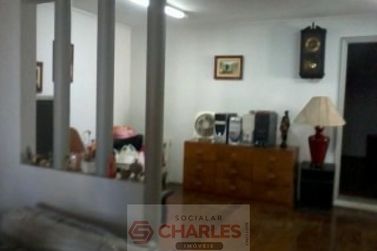 Casa &agrave; venda - 345m&sup2; - Centro