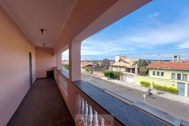 Casa para alugar - 268m&sup2; - Centro