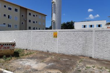 Terreno &agrave; venda - 10m&sup2; - Centro