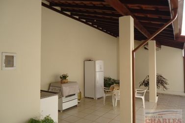Casa &agrave; venda - 200m&sup2; - Centro