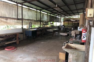 Sal&atilde;o Comercial &agrave; venda - 591m&sup2; - Centro