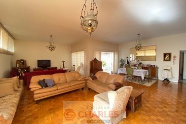 Casa &agrave; venda - 356m&sup2; - Centro