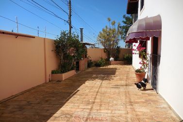 Casa &agrave; venda - 356m&sup2; - Centro