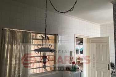 Casa &agrave; venda - 360m&sup2; - Centro