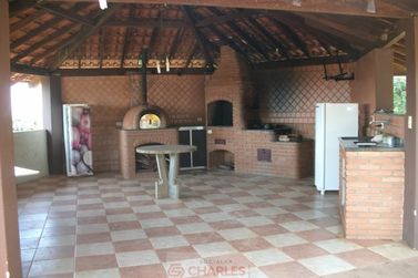 S&iacute;tio &agrave; venda - 382m&sup2; - Centro