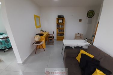 Apartamento para alugar - 46m&sup2; - Centro