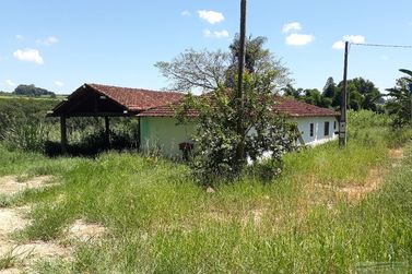 S&iacute;tio &agrave; venda - 10m&sup2; - Centro