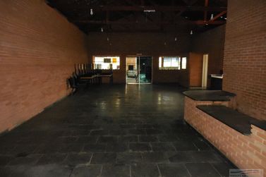 Sala Comercial &agrave; venda - 251m&sup2; - Centro
