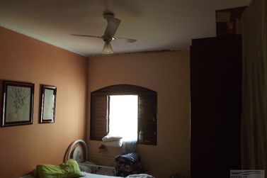 Casa &agrave; venda - 10m&sup2; - Centro