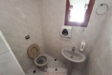 Casa para alugar - 200m&sup2; - Centro