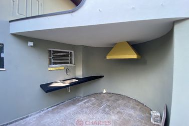 Casa &agrave; venda - 235m&sup2; - Centro