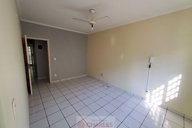 Casa &agrave; venda - 82m&sup2; - Centro