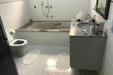 Casa &agrave; venda - 256m&sup2; - Centro