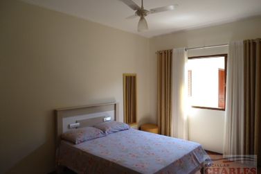 Casa &agrave; venda - 200m&sup2; - Centro