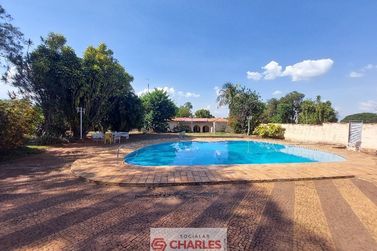 S&iacute;tio para alugar - 634m&sup2; - Centro