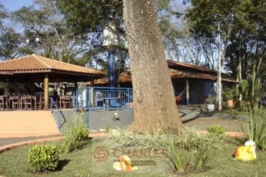 S&iacute;tio &agrave; venda - 10m&sup2; - Centro