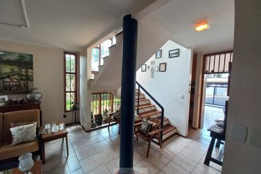 Casa &agrave; venda - 10m&sup2; - Centro