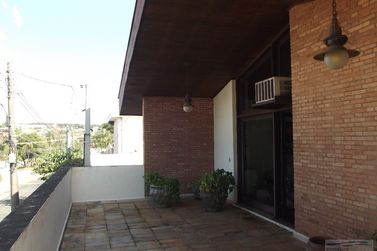Casa &agrave; venda - 376m&sup2; - Centro