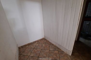 Sal&atilde;o Comercial para alugar - 200m&sup2; - Centro