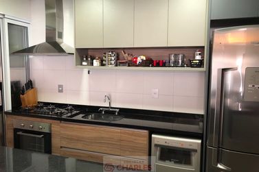 Apartamento &agrave; venda - 86m&sup2; - Centro