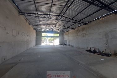 Sal&atilde;o Comercial para alugar - 376m&sup2; - Centro
