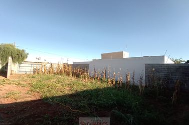 Terreno &agrave; venda - 10m&sup2; - Centro