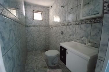 Casa &agrave; venda - 90m&sup2; - Centro