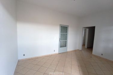 Casa para alugar - 10m&sup2; - Centro