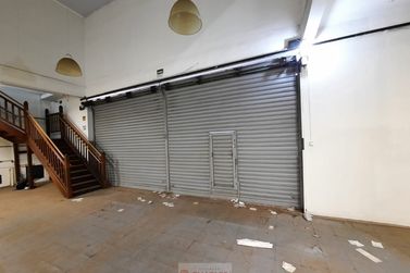 Sal&atilde;o Comercial para alugar - 777m&sup2; - Centro